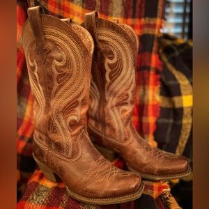Ariat cowgirl boots